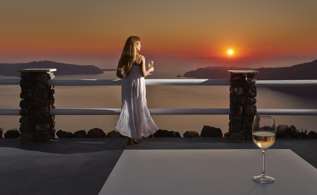 Adore Santorini Imerovígli Buitenkant foto